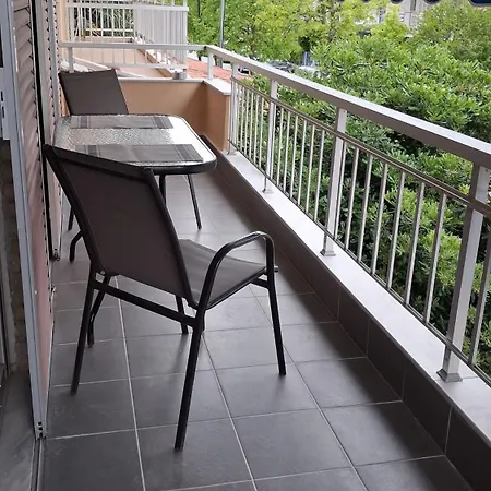 Dennis Apartment *