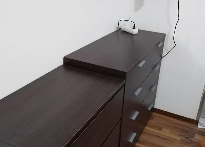 Dennis Apartment *